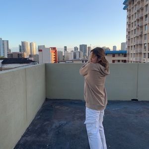 Meet your Posher, Iris